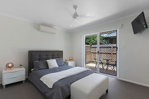 Whitsunday Palms - Accommodation Port Macquarie 3