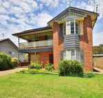 The Crescent Pet Friendly 1 Min to Beach - Accommodation Port Macquarie