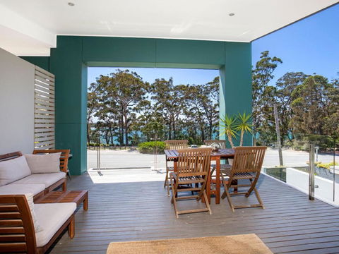 Bay Breeze (By Jervis Bay Rentals) - Accommodation Port Macquarie 4