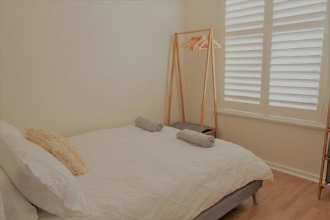 Henley Beach South Amazing Views Huge Private Balcony! - Accommodation Port Macquarie 5