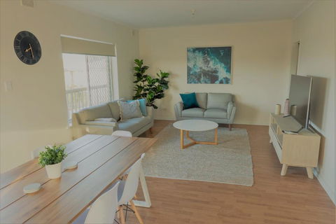 Henley Beach South Amazing Views Huge Private Balcony! - Accommodation Port Macquarie 2
