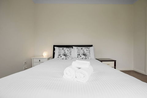 Superb Luxe 5BR House@point Cook Near Lake - Accommodation Port Macquarie 5