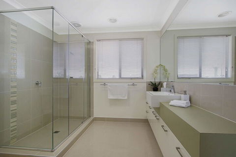 The Grand Holiday House - Accommodation Port Macquarie 7