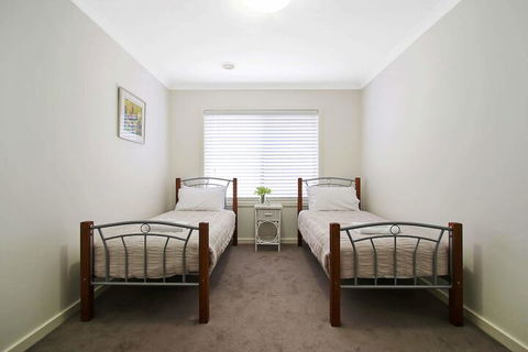 The Grand Holiday House - Accommodation Port Macquarie 6