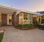 Woorim Secluded Palms Cottage - Accommodation Port Macquarie