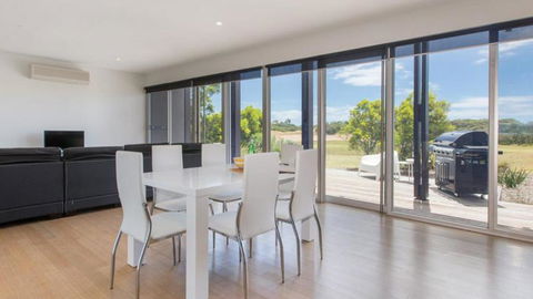 ST ANDREWS BEACH APARTMENT 4.01 - Accommodation Port Macquarie 6