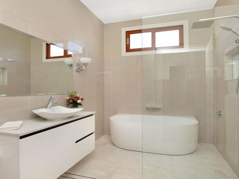 Advilla Stylish Charming & Central Location - Accommodation Port Macquarie 2