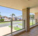 Azure Waters perfectly positioned with ocean views - Accommodation Port Macquarie