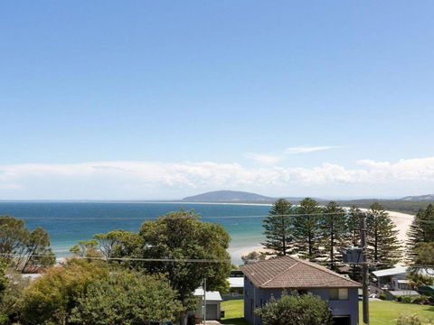 Coastal Calm Relax Revive Rejuvenate - Accommodation Port Macquarie 1