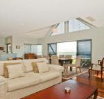 Villa Mer stylish waterfront accommodation - Accommodation Port Macquarie