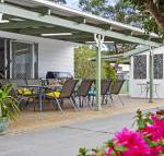 Whispering Waves relaxing beach house - Accommodation Port Macquarie