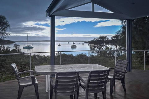 Rest A Shore Coffin Bay - Accommodation Port Macquarie 5