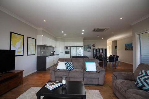 Waterfront On Osprey - Accommodation Port Macquarie 6