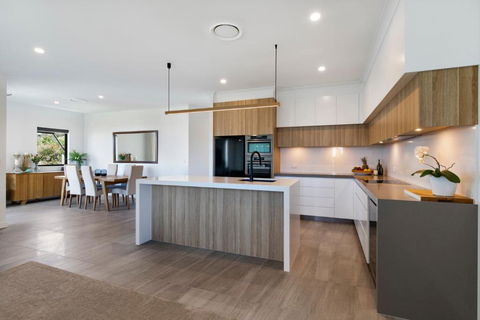 Penthouse Luxe Sunrise Beach - Accommodation Port Macquarie 4