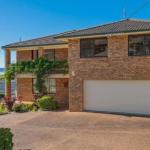 Waves At Caves - Accommodation Port Macquarie 0