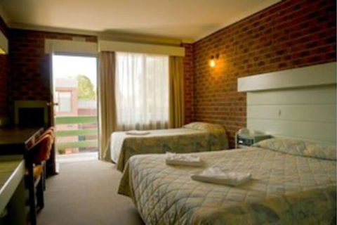 Classic Twin Bed Room 2 In Oakleigh - Accommodation Port Macquarie 0