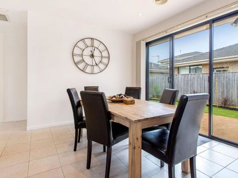 COASTAL HAVEN DROMANA - Accommodation Port Macquarie 2