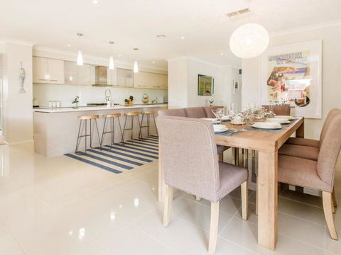 MALIBU SAFETY BEACH - Accommodation Port Macquarie 5