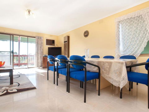 FAMILY GETAWAY DROMANA - Accommodation Port Macquarie 6