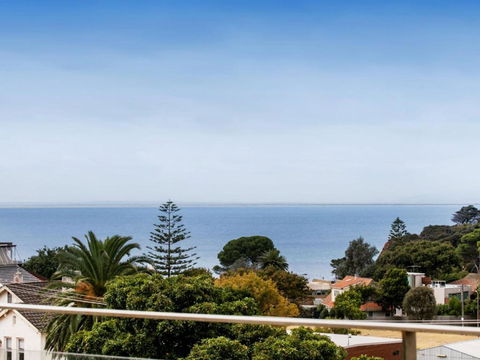 NORTH POINT RETREAT MORNINGTON - Accommodation Port Macquarie 4