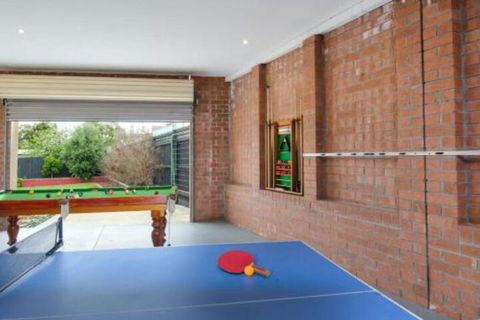 PIER 55 DROMANA... - Accommodation Port Macquarie 7