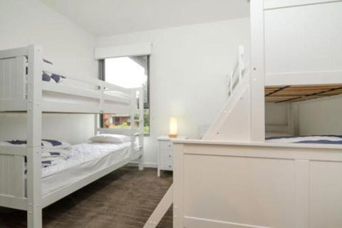 PIER 55 DROMANA... - Accommodation Port Macquarie 3