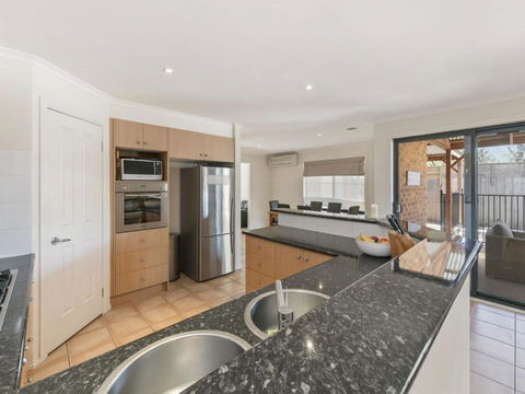 SWEETLANDS SANCTUARY Mt. MARTHA - Accommodation Port Macquarie 3