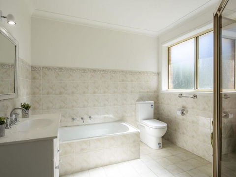 Mollymook Coastal Villa - Accommodation Port Macquarie 3