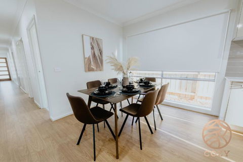 118 Refreshing 3BR Werribee Family House - Accommodation Port Macquarie 5
