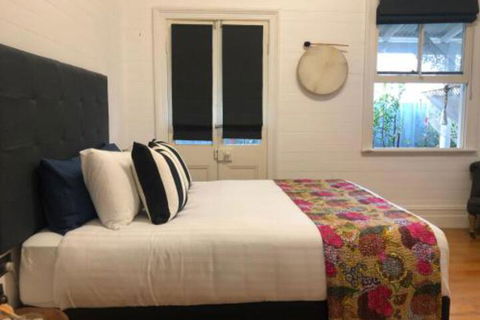 The Residence Stylish Comfort With Fireplace - Accommodation Port Macquarie 4