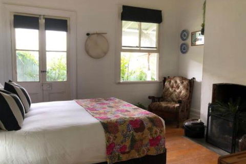 The Residence Stylish Comfort With Fireplace - Accommodation Port Macquarie 0