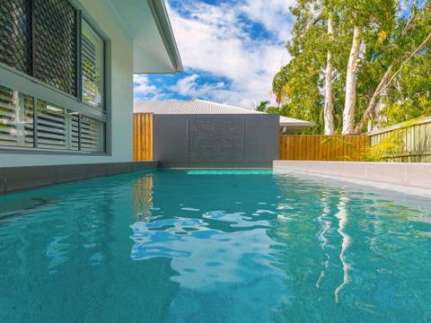 CANOPY HOUSE At PALM COVE - Accommodation Port Macquarie 4