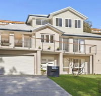 Luxurious Lake Front Long Jetty - Accommodation Port Macquarie
