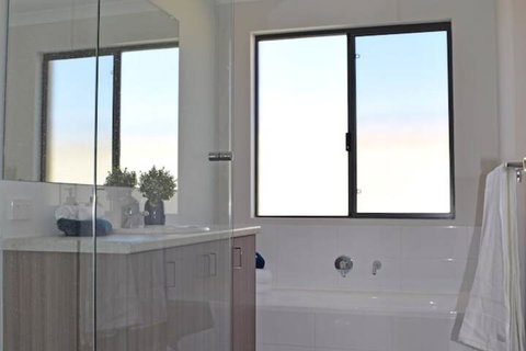 The Kingsley's Place Piara Waters - Accommodation Port Macquarie 4