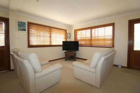 Amzaz 15 Korogora Street - Accommodation Port Macquarie 5