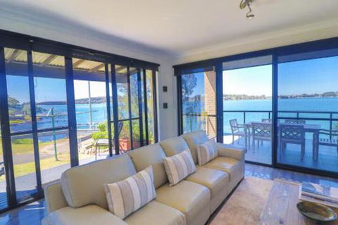 Elysium Lakehouse - Accommodation Port Macquarie 5