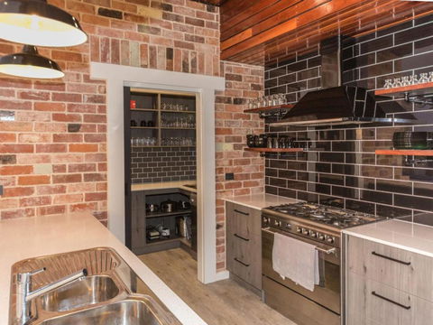 Luxury On Lewis 6 Lewis Road - Accommodation Port Macquarie 5