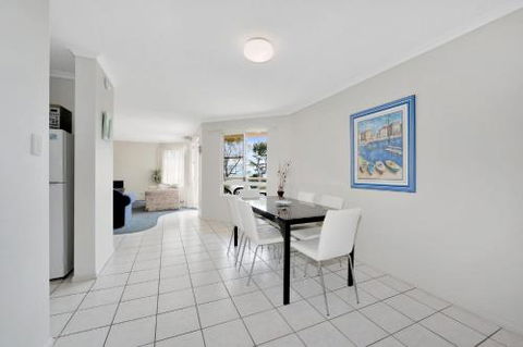 Bikinis & Martinis At Points North - Accommodation Port Macquarie 0