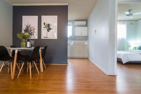 Hideaway At Adelphi Waterfront Apartment Wifi Nespresso - Accommodation Port Macquarie 5
