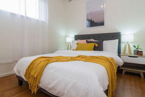 Hideaway At Adelphi Waterfront Apartment Wifi Nespresso - Accommodation Port Macquarie 6