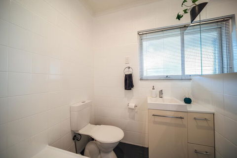 Urban Beach Shack Metres From The Beach & Cafes - Accommodation Port Macquarie 2