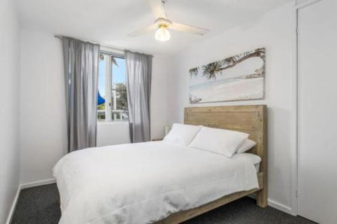 WAVES On MAIN 4 / 1 MAIN STREET - Accommodation Port Macquarie 6