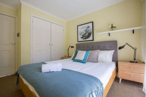 Spacious Comfortable Home In Wheelers Hill+pool - Accommodation Port Macquarie 3