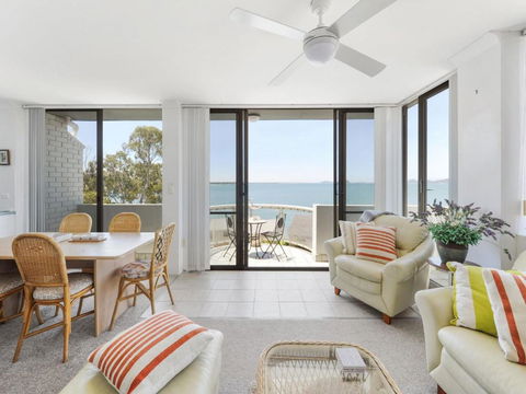 Seize The Sunshine At Soldiers Point - Accommodation Port Macquarie 3