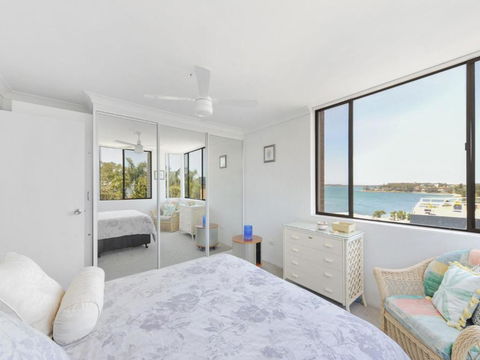 Seize The Sunshine At Soldiers Point - Accommodation Port Macquarie 6