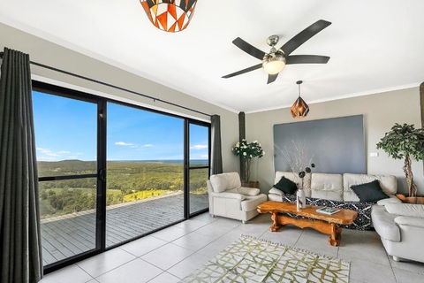 Eagles Loft - Accommodation Port Macquarie 4