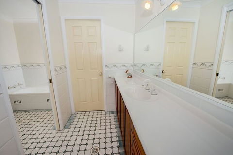 Whitesands Road Unit 2 / 12 - Accommodation Port Macquarie 5