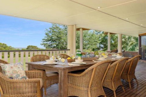 Jaspers Brush Tranquil Gardens & Stunning Views - Accommodation Port Macquarie 4