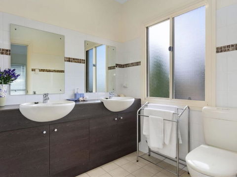 Carri Away 15 Solitude Drive - Accommodation Port Macquarie 1