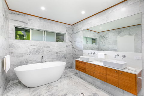 Celeste - At Funnel Bay - Accommodation Port Macquarie 5